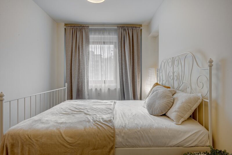 Nerva Traian, 2 camere mobiat si utilat modern, bloc 2013.